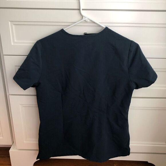 FIGS Casma Three Pocket Scrub Top Colbalt Blue Size XS - Picture 2 of 5
